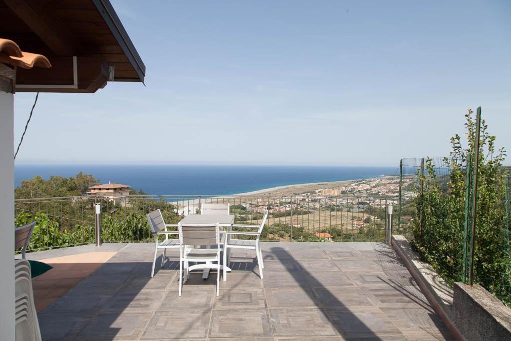 B&B Le Rose Del Tirreno Falerna Luaran gambar